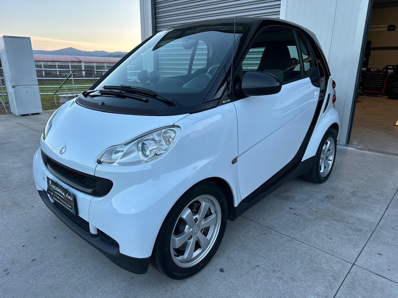 Smart ForTwo 1000 52 kW MHD coupé passion