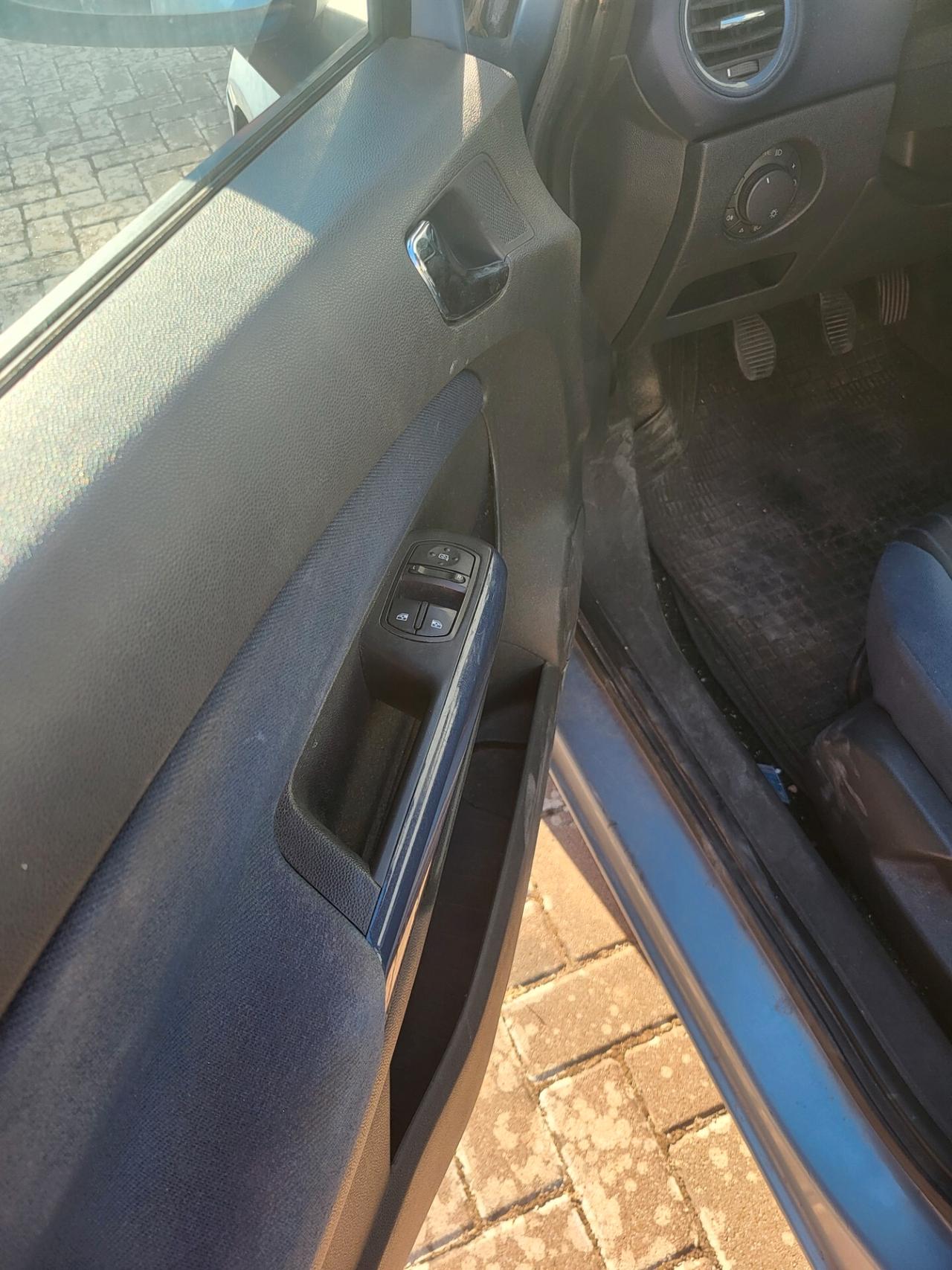 Opel Corsa 1.0 12V 5 porte Club