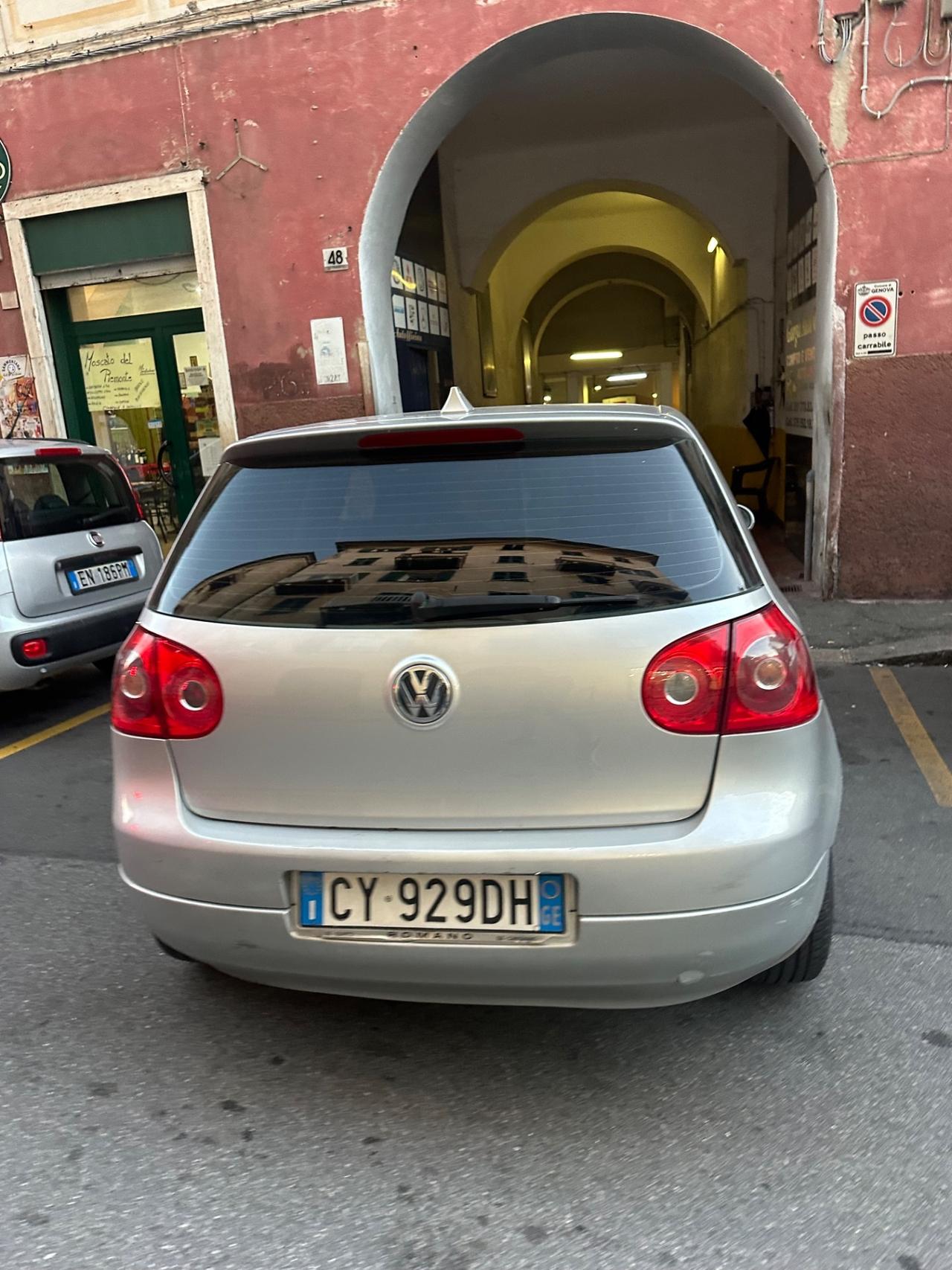 Volkswagen Golf 1.6 16V FSI 5p. Comfortline