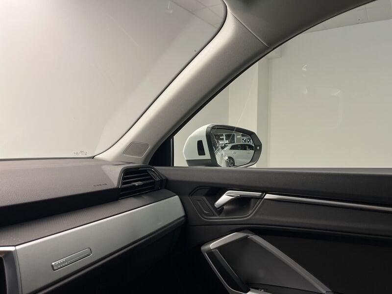 Audi Q3 Audi Sportback Business Plus 45 TFSI e 180(245) kW(PS) S tronic