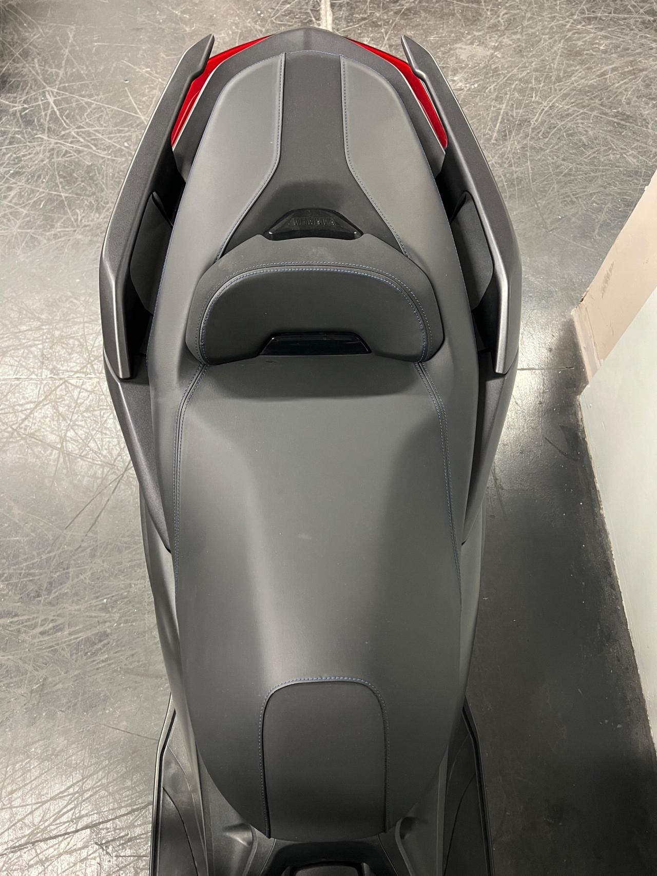 Yamaha X-Max 300