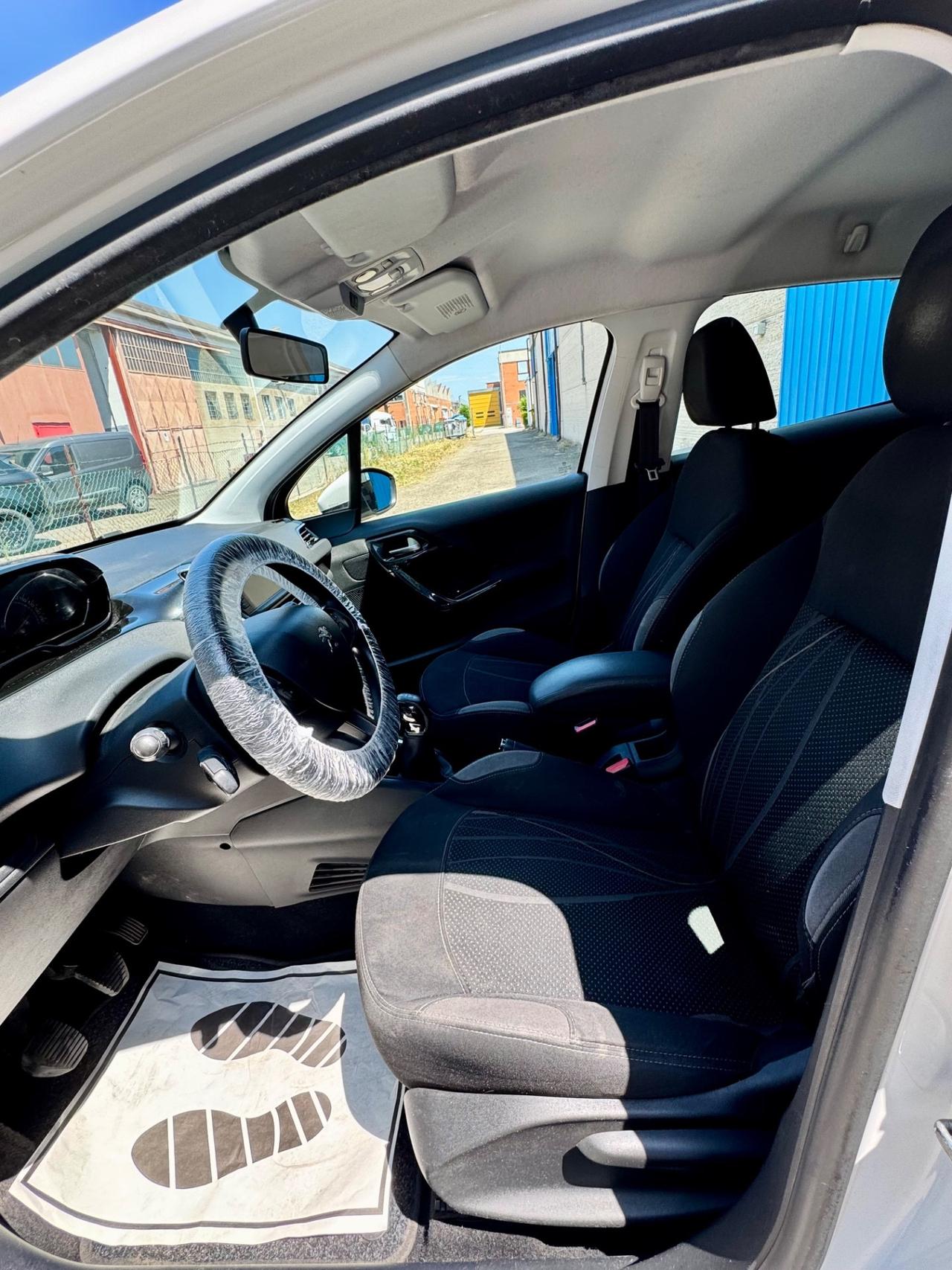 Peugeot 208 1.4 HDi 68 CV 5 porte Active