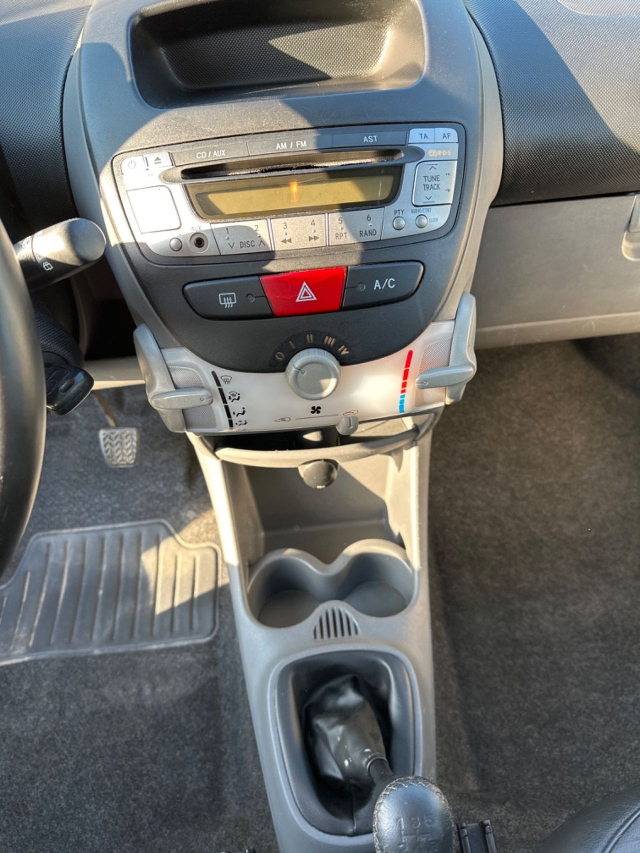 Toyota Aygo 1.0 12V VVT-i 5 porte Sol