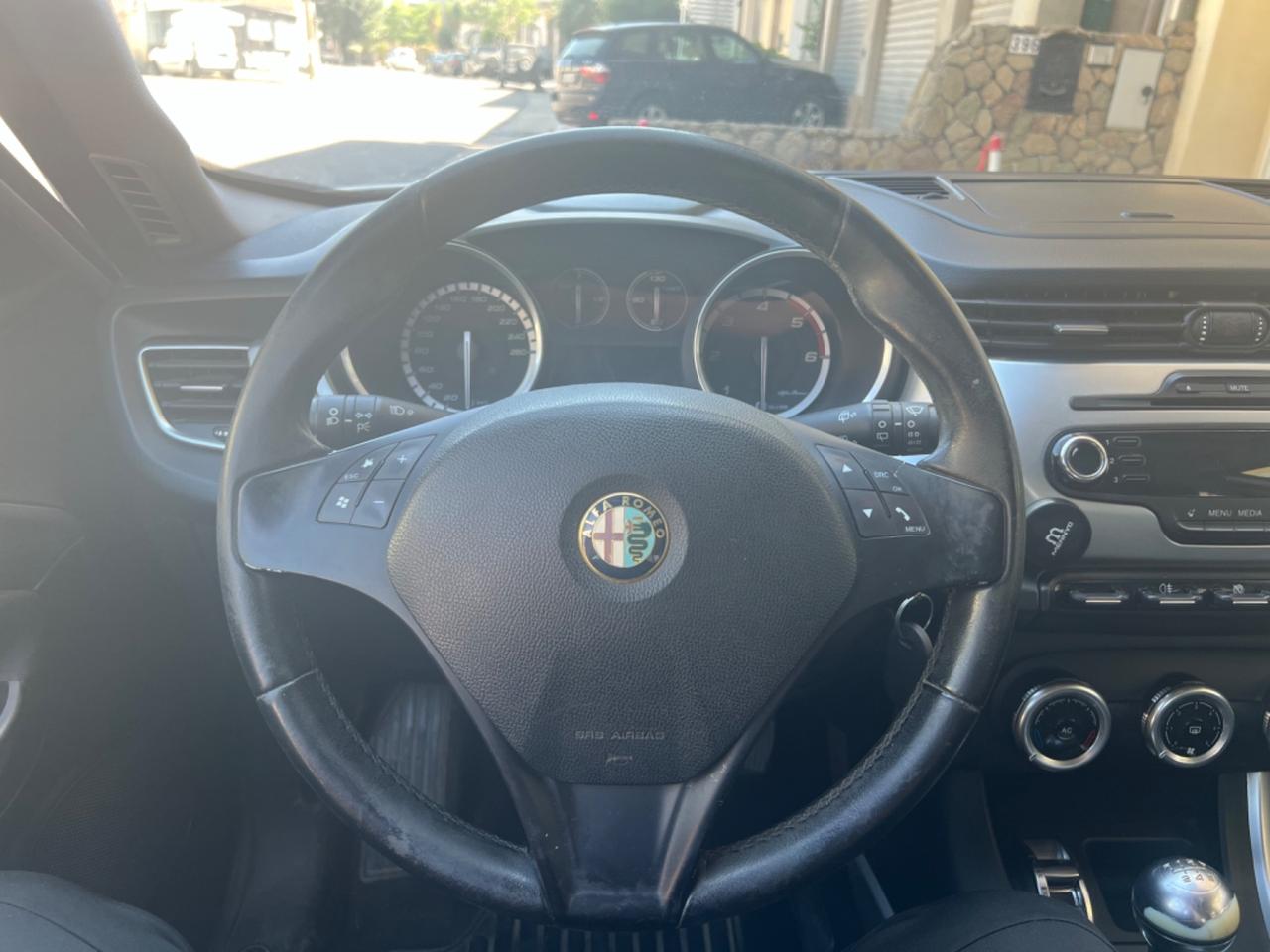 Alfa Romeo Giulietta 1.6 JTDm-2 105 CV Exclusive
