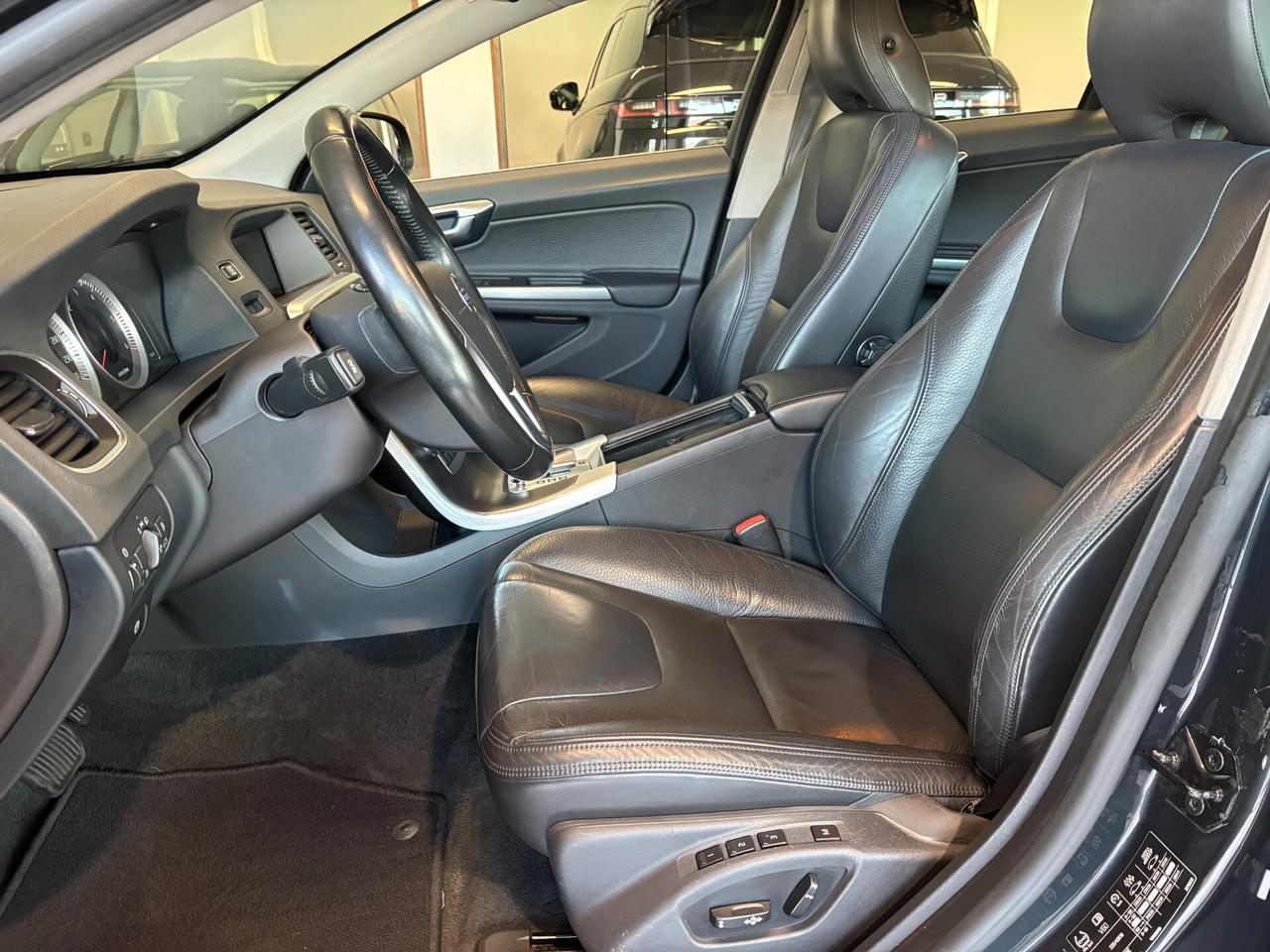 Volvo V60 * 2.0 d3 Summum geartronic*TAGLIANDI CERTIFICATI