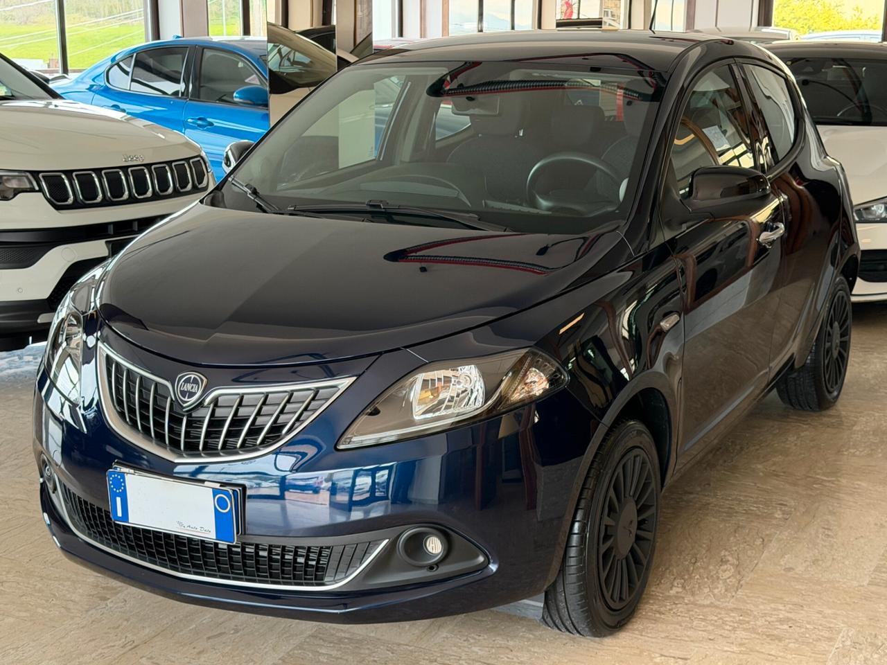 Lancia Ypsilon 1.0 FIREFLY 70 cv. Hybrid SILVER