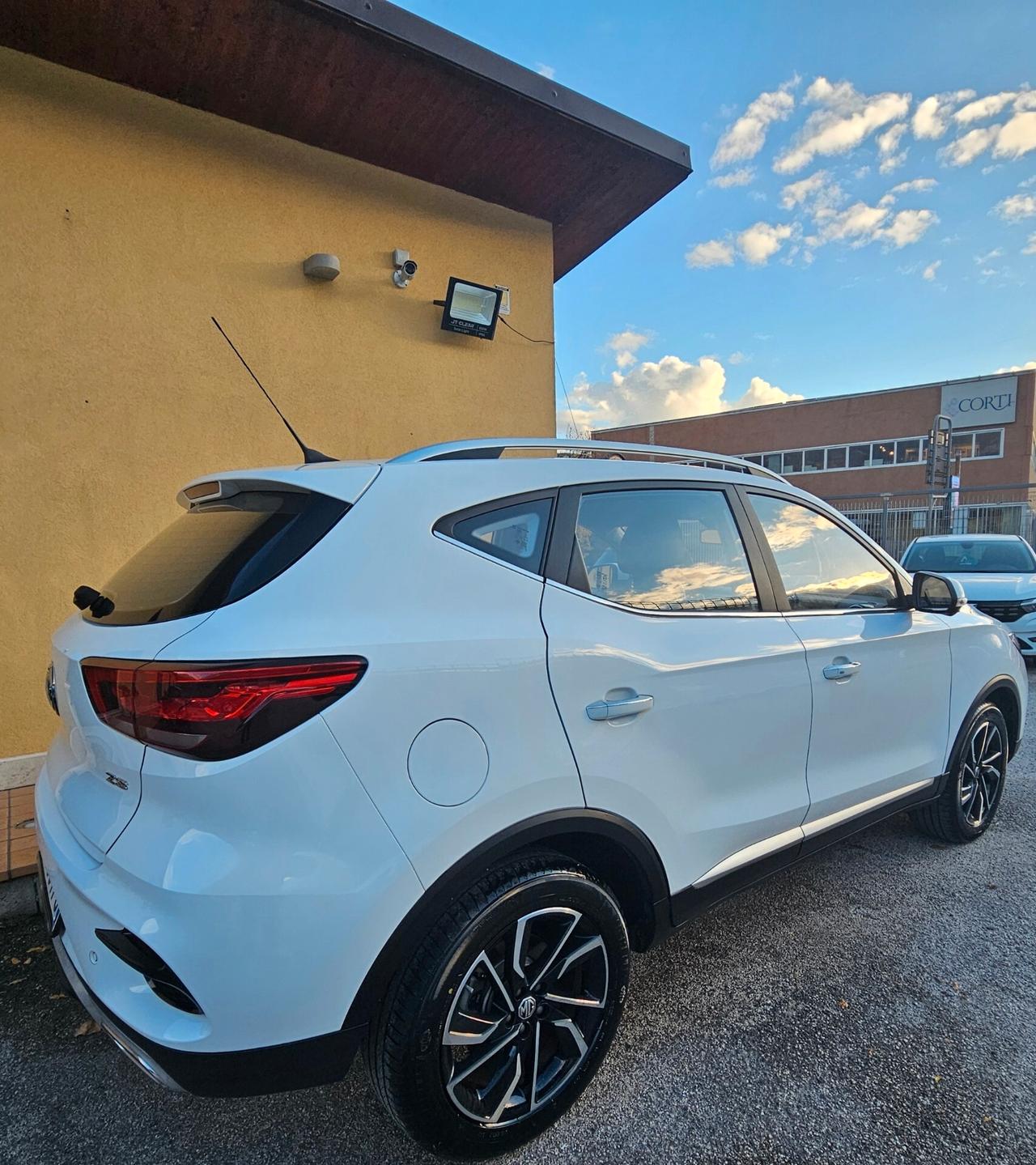 Mg ZS 1.0T-Benzina aut. Luxury