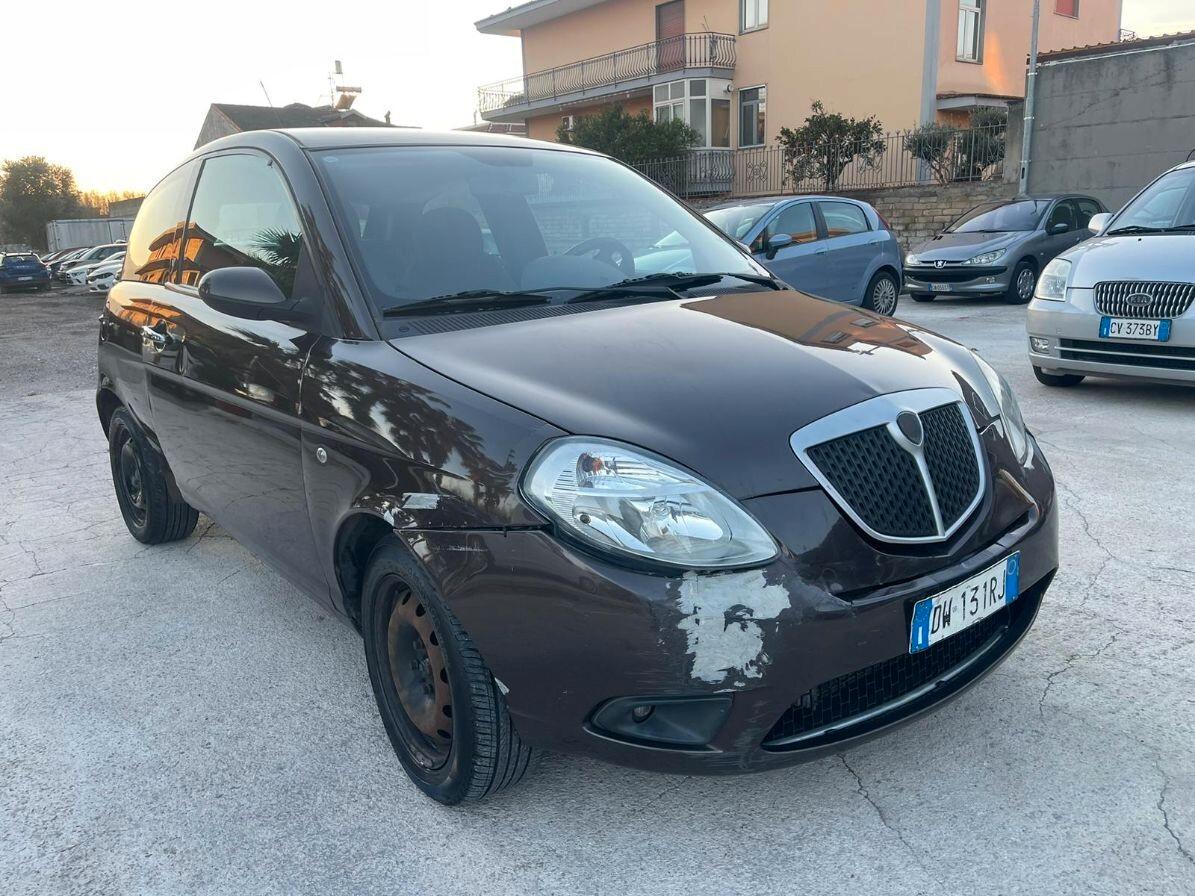 Lancia Ypsilon 1.2 Oro