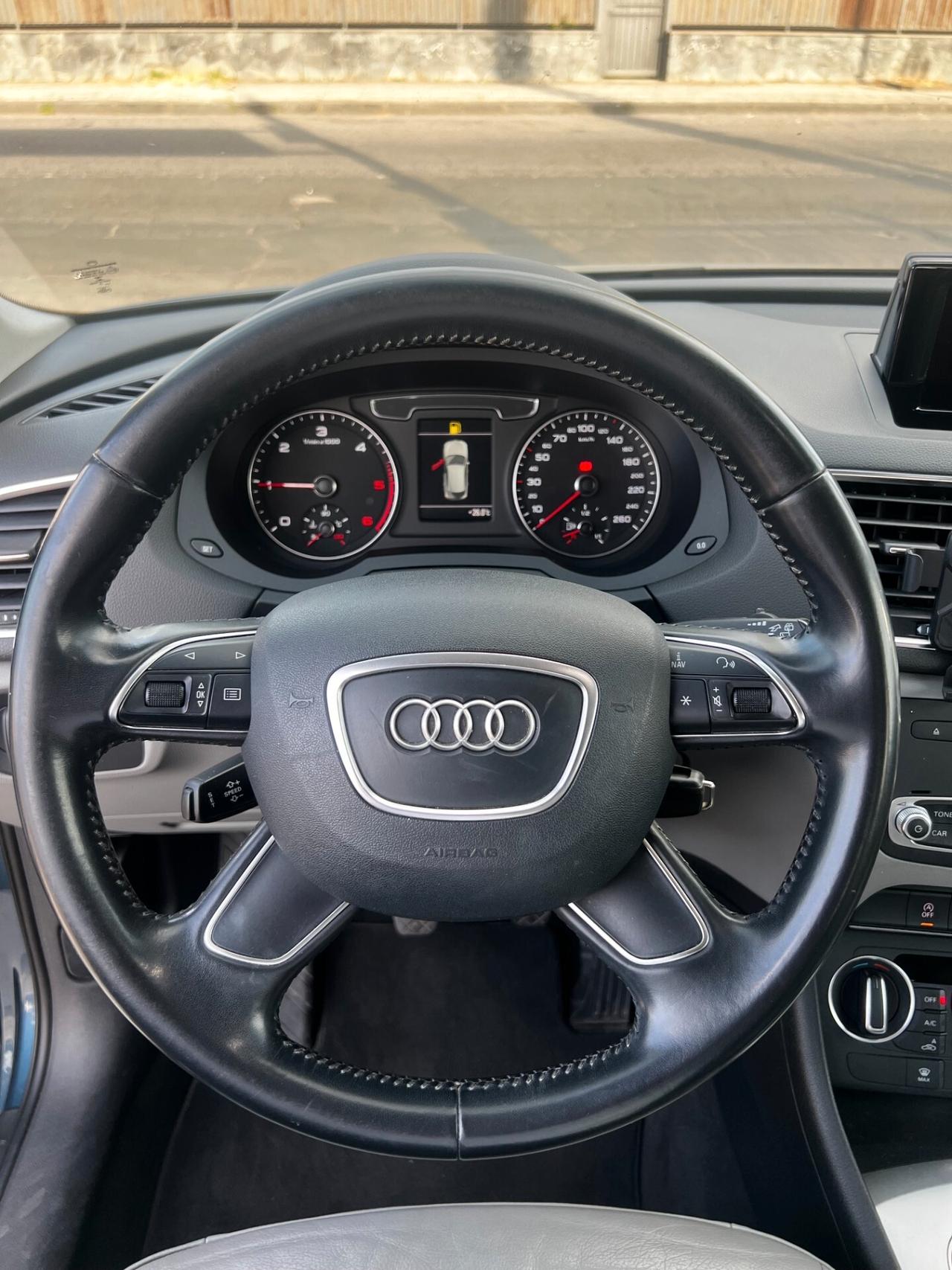 Audi Q3 2.0 TDI 150 CV Business