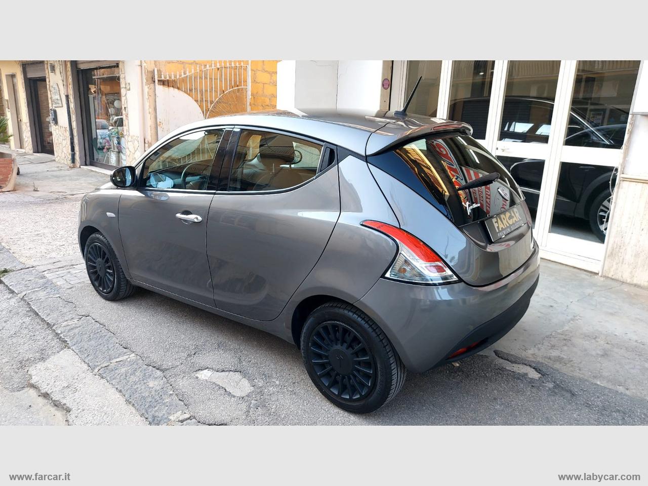 LANCIA Ypsilon 1.0 FireFly 5pS&S Hyb. Eco Silv. SUPER PROMO