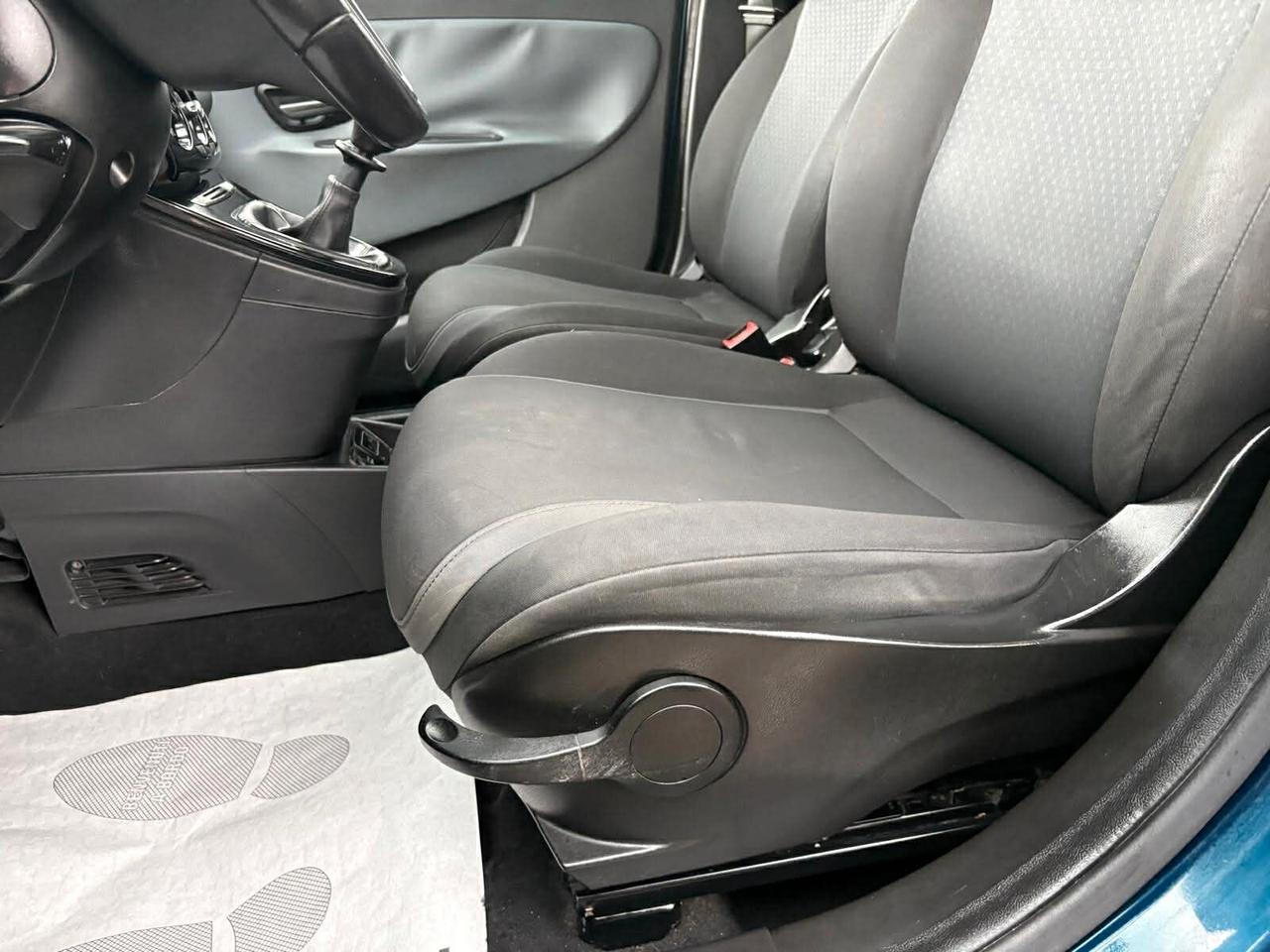 Lancia Ypsilon 1.2 69 CV 5 porte GPL Ecochic Gold