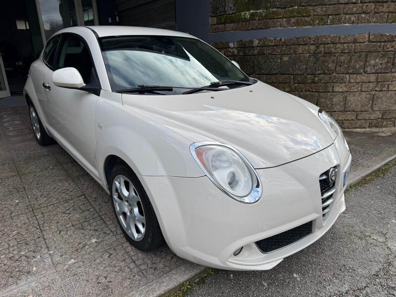 Alfa Romeo MiTo 1.3 JTDm-2 95 CV S&S Distinctive Sport Pack