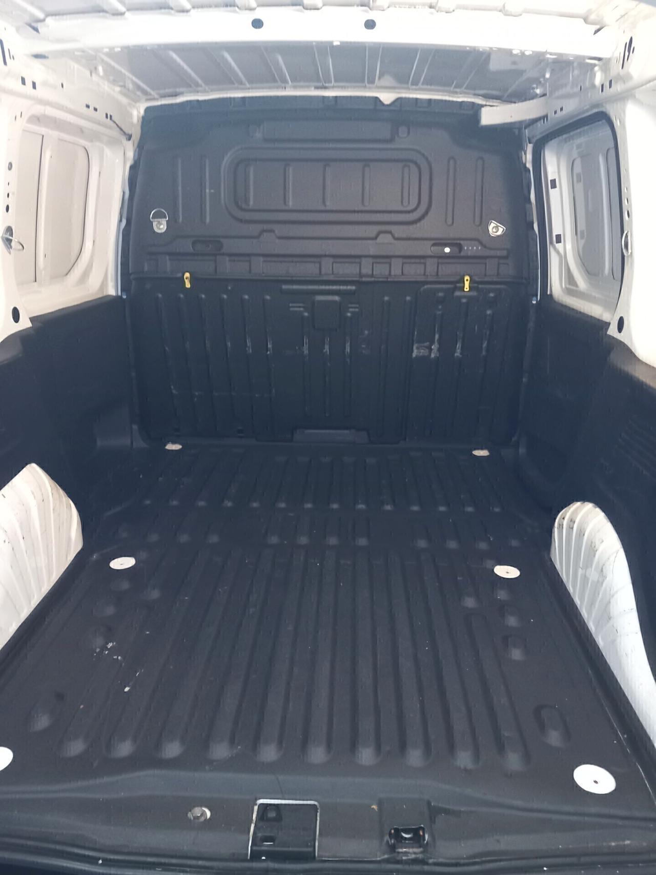 Citroen Berlingo anno 2019 automatica 1.5 diesel 172 mila km