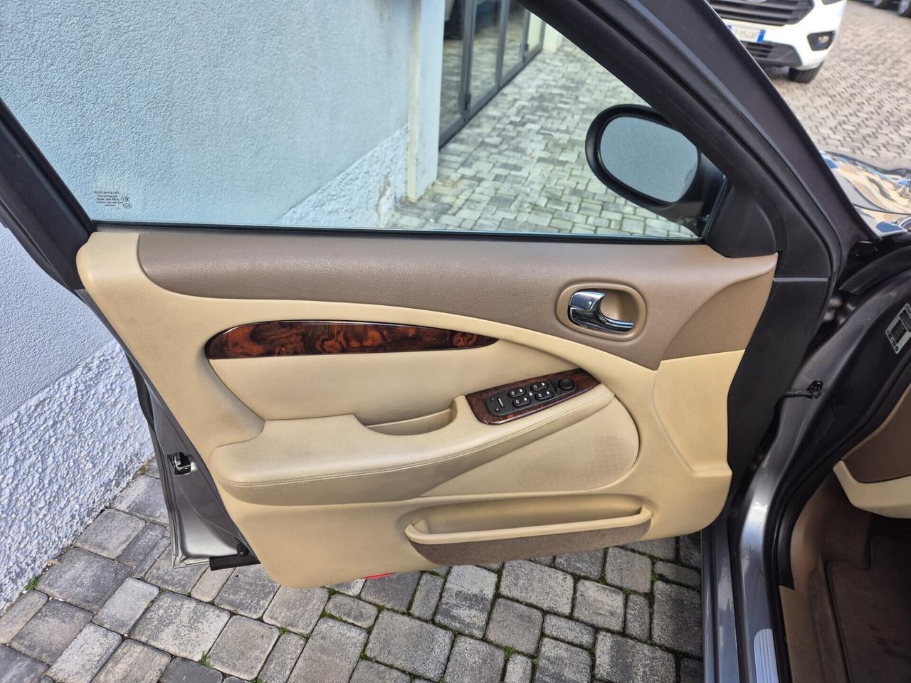 Jaguar S-Type 2.7 diesel V6 Executive- cambio auto