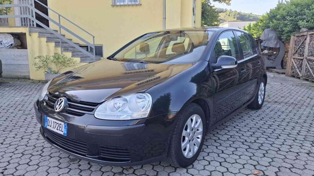 VOLKSWAGEN Golf 1.6 5 PORTE .BENZINA-GPL