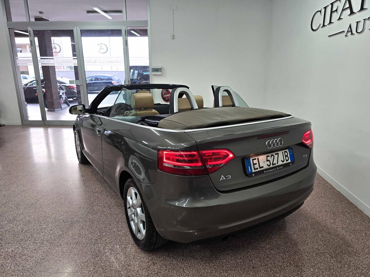 Audi A3 Cabrio 1.6 TDI 105 CV CR Ambition