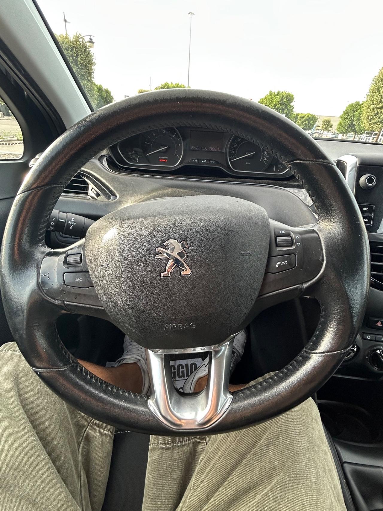 Peugeot 208 BlueHDi 75 5 porte Allure