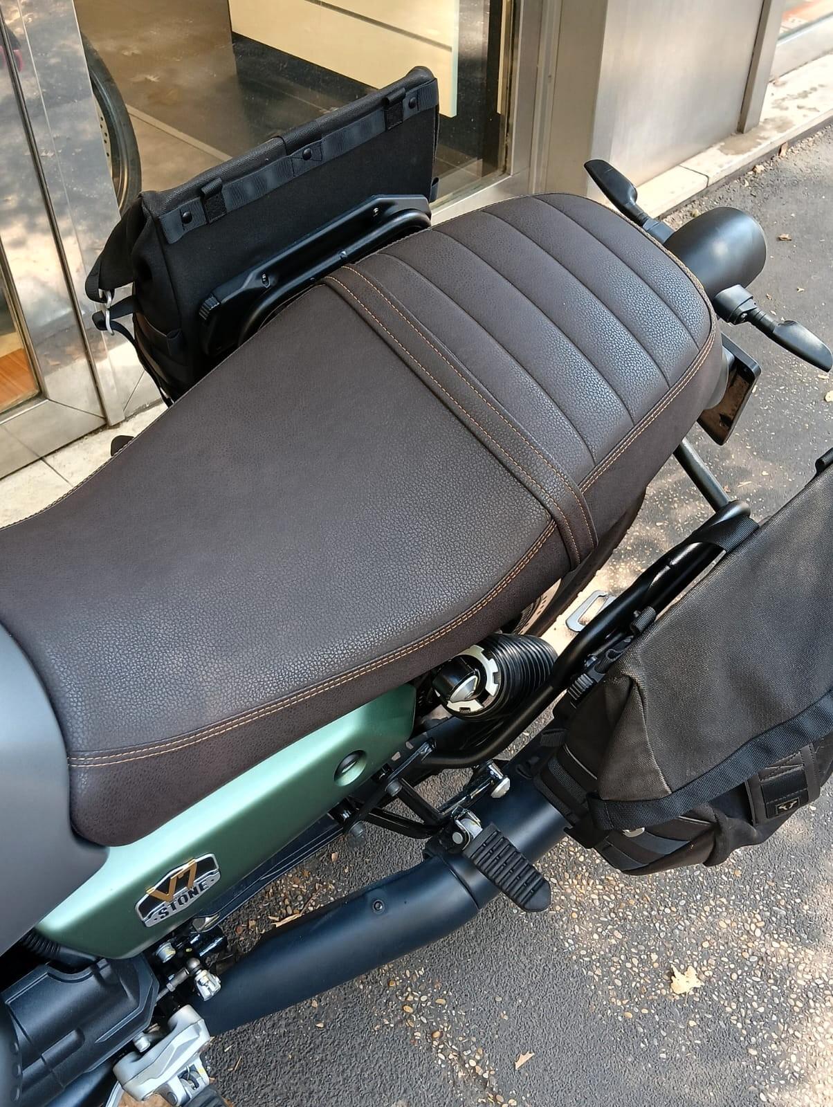 Moto Guzzi V7 IV STONE CENTENARIO