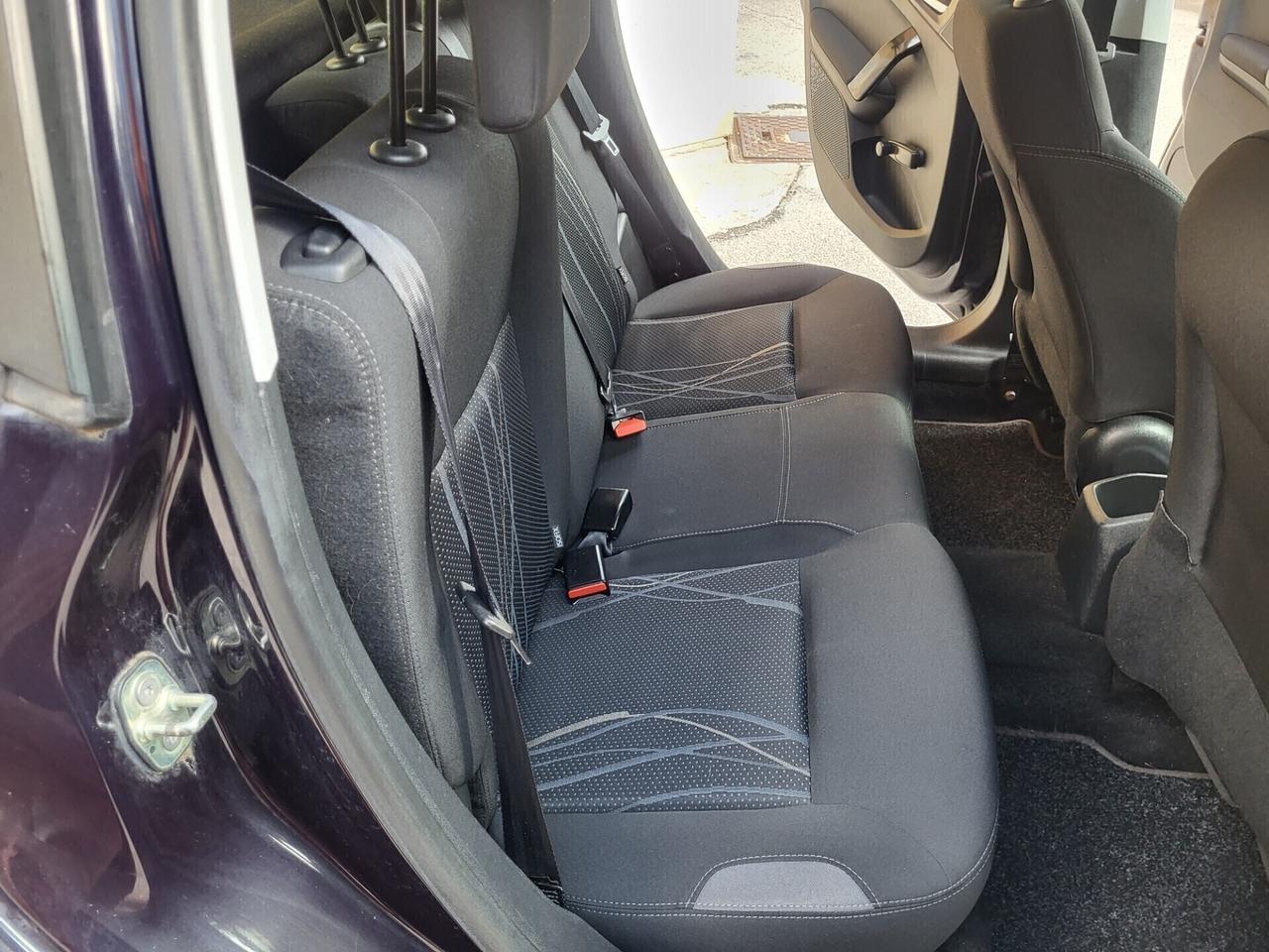 PEUGEOT 208 1,4 HDI-UNICA PROPRIETAR-4 REVISIONI