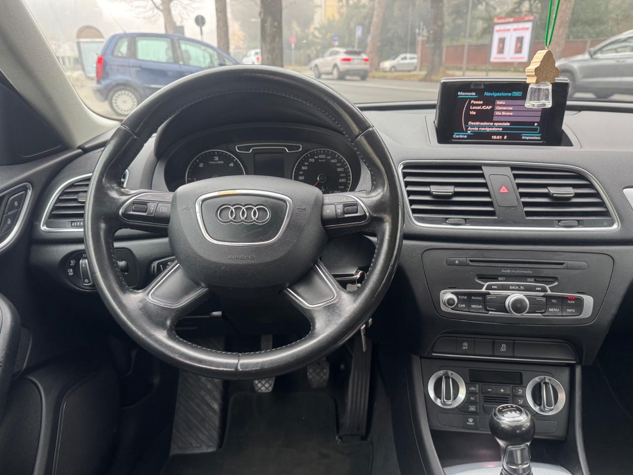 Audi Q3 2.0 TDI business Plus neopaten garanzia 12 mesi