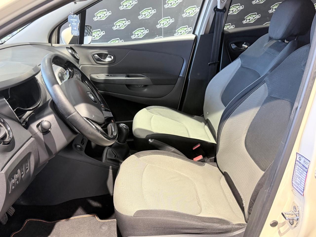 Renault Captur - 2014 1.5 dCi 8V 90 CV Start&Stop Wave