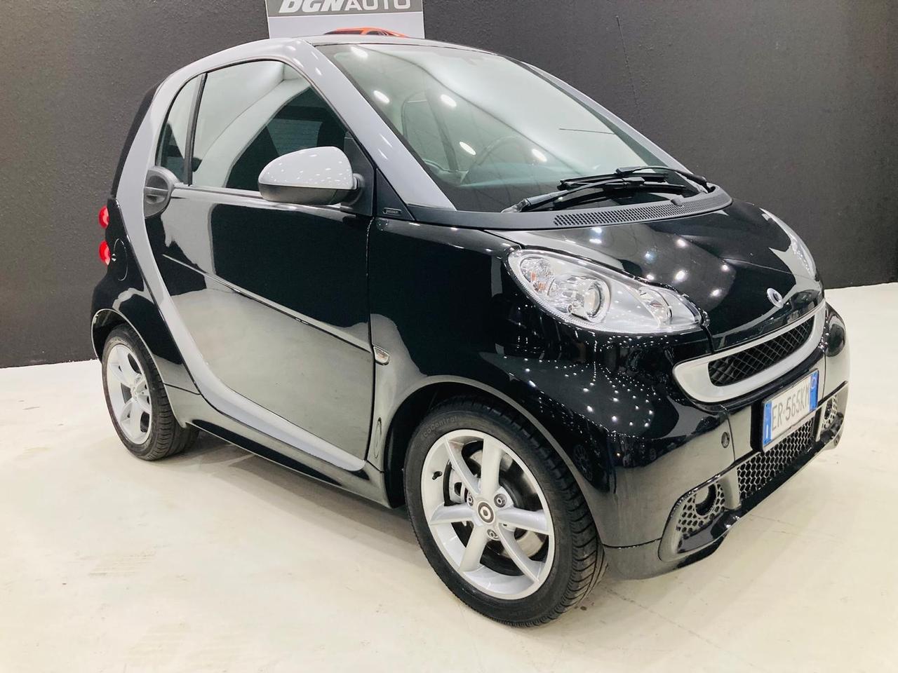 Smart ForTwo 1000 52 kW MHD coupé passion