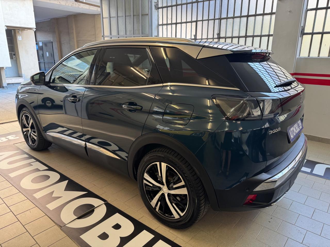 Peugeot 3008 Hybrid 225 e-EAT8 GT