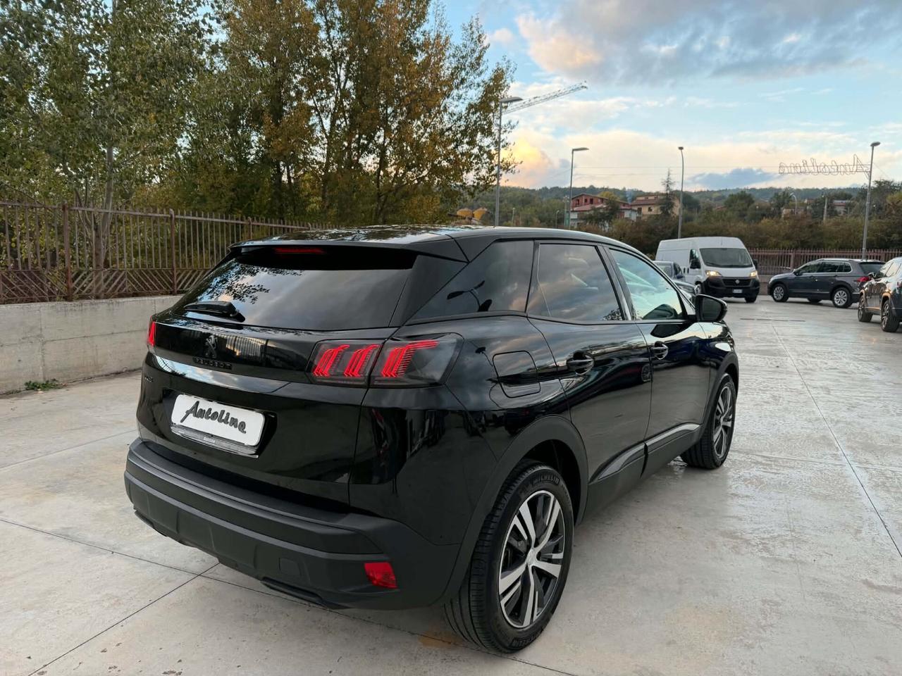Peugeot 3008 TOTAL BLACK 1.5 Hdi 130CV EAT8