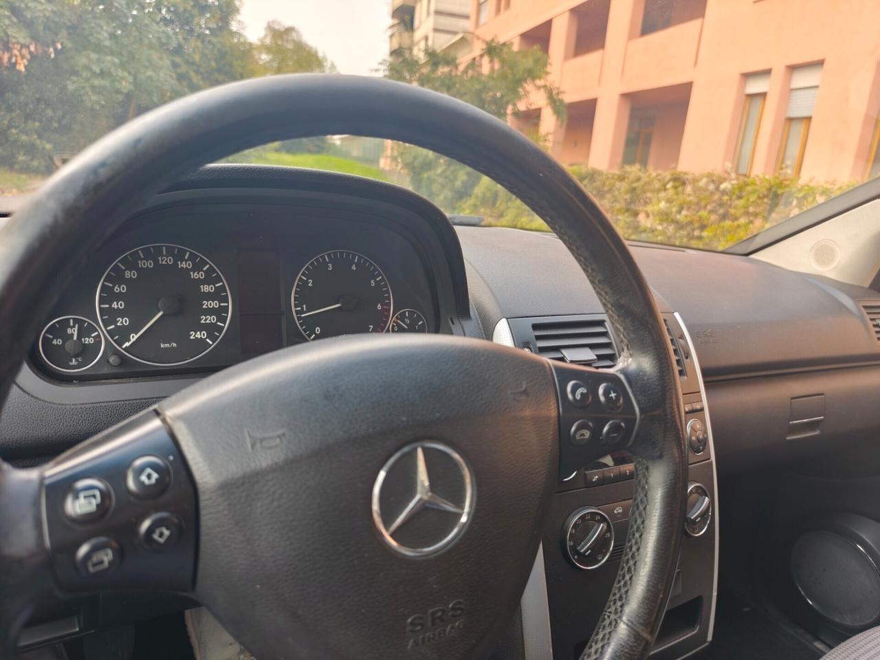 Mercedes-benz A 150 benzina euro 4 5 porte