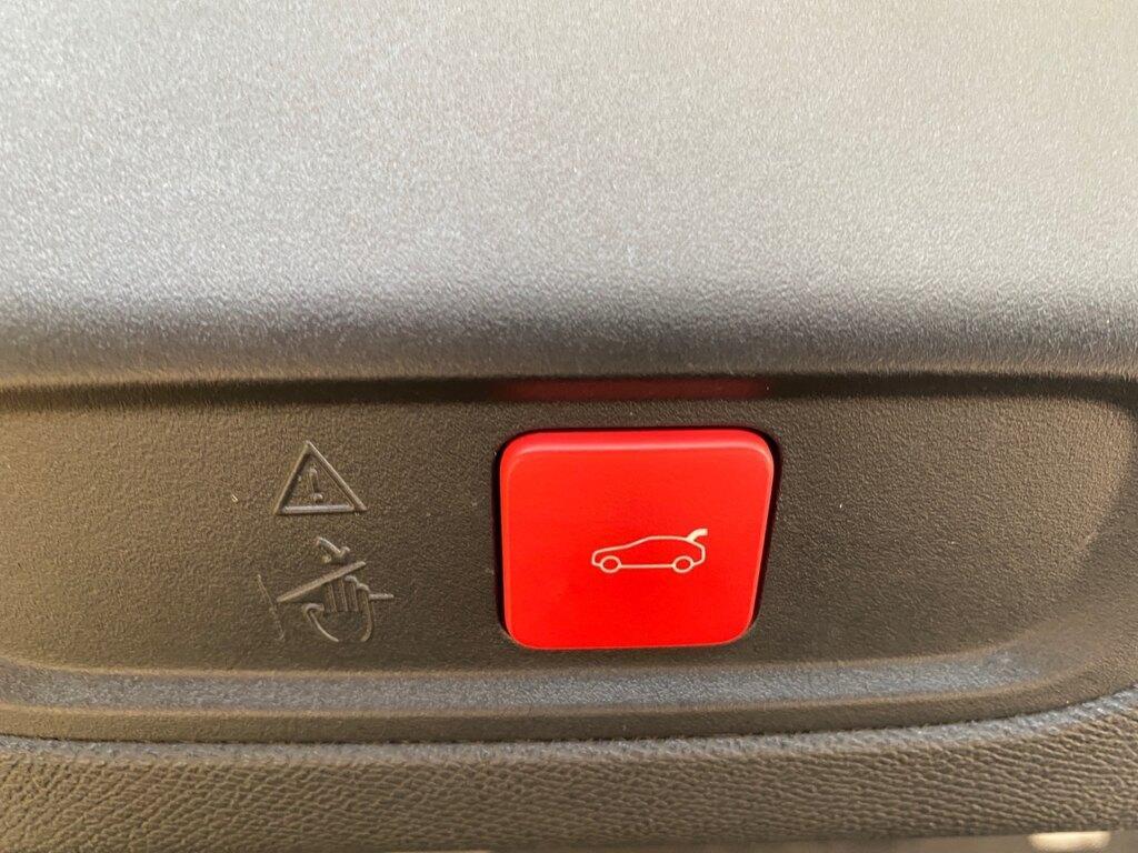 Peugeot 408 1.6 HYBRID GT e-EAT8 - PROMO