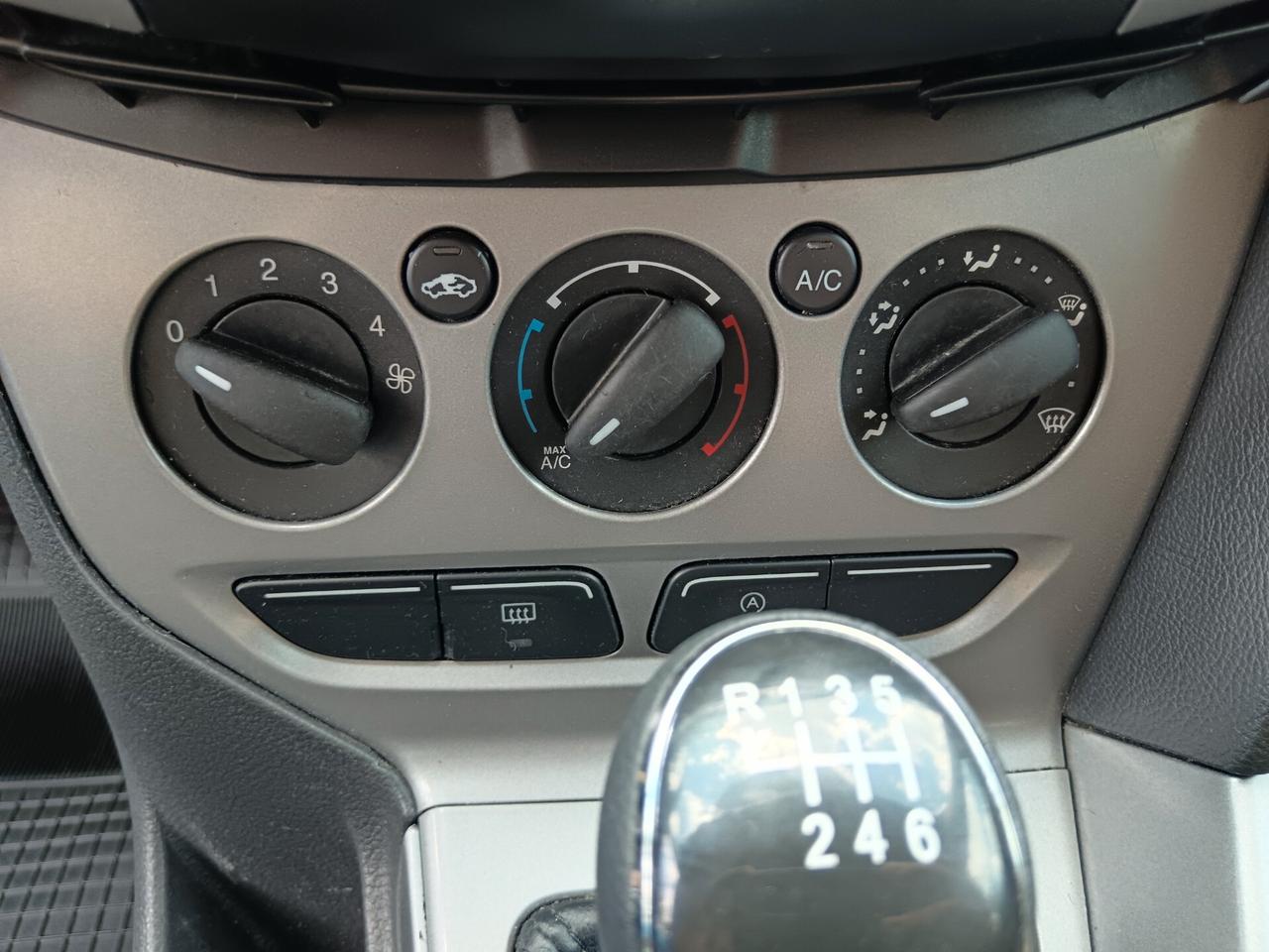 Ford Focus 1.6 TDCi 95CV SW SENSORI PARK
