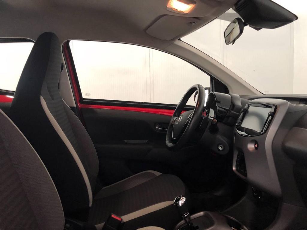 Toyota Aygo 5 Porte 1.0 VVT-i x-clusiv M-MT