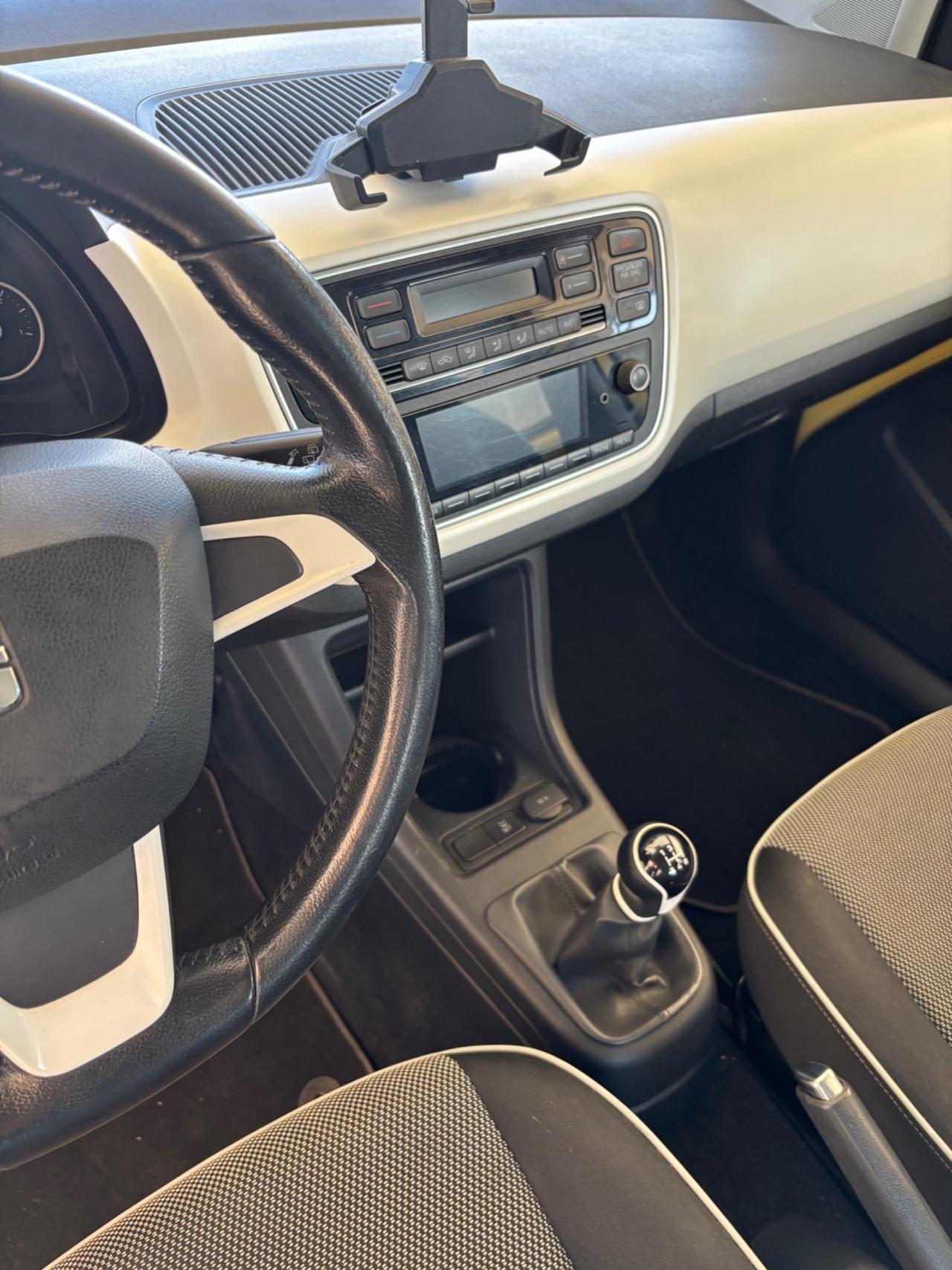 Seat Mii 1.0 68 CV 5 porte Chic Ecofuel neo patentati