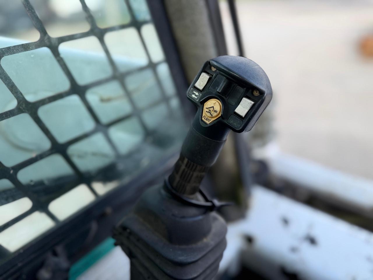 Mini pala gommata BOBCAT S175