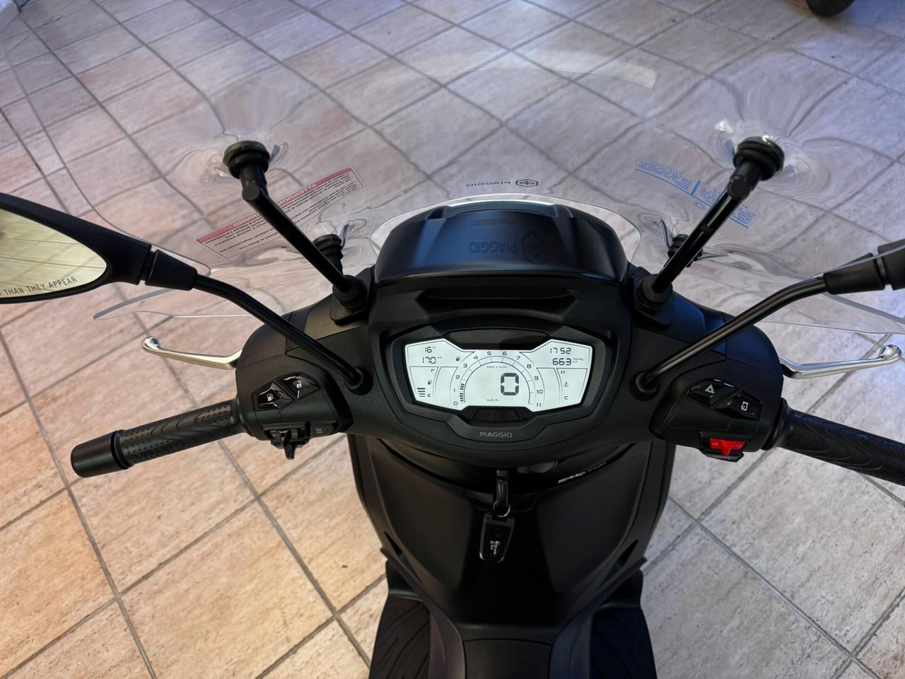 PIAGGIO BEVERLY 300S AZIENDALE 600 KM
