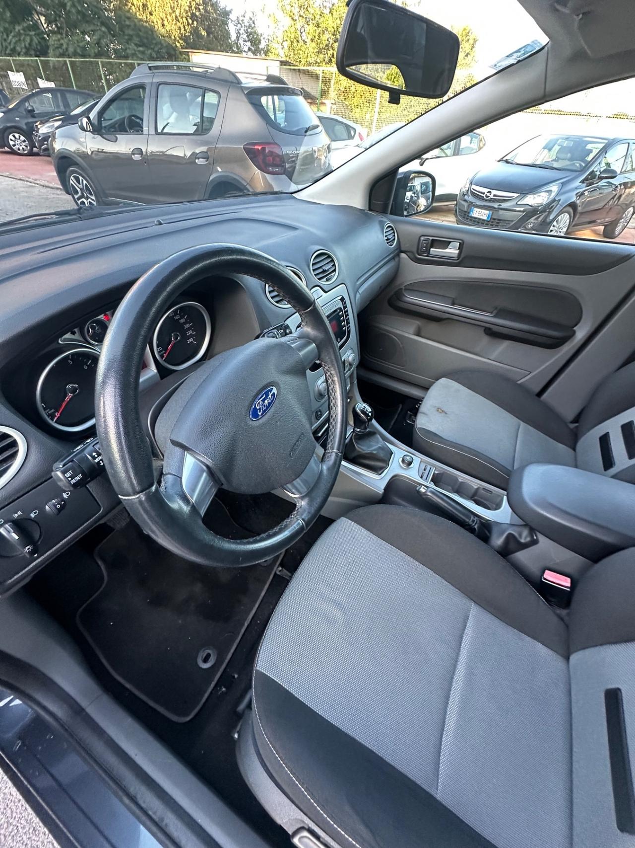 Ford Focus 1.6 (115CV) 5p. Bz.- GPL Titanium