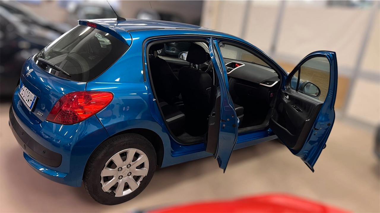 Peugeot 207 1.4 8V 75CV 5p. X Line ECO GPL