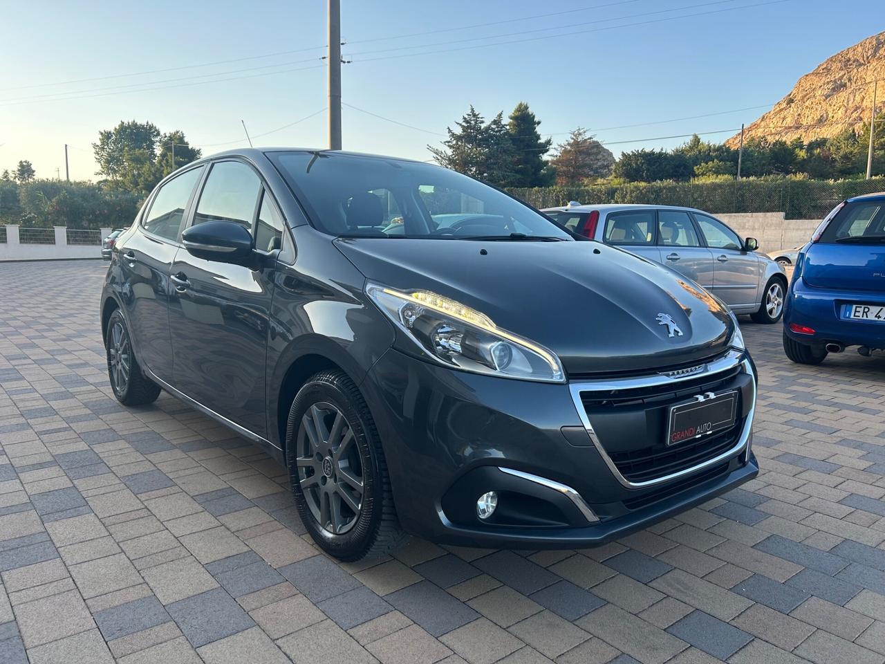 Peugeot 208 BlueHDi 75 5 porte Allure