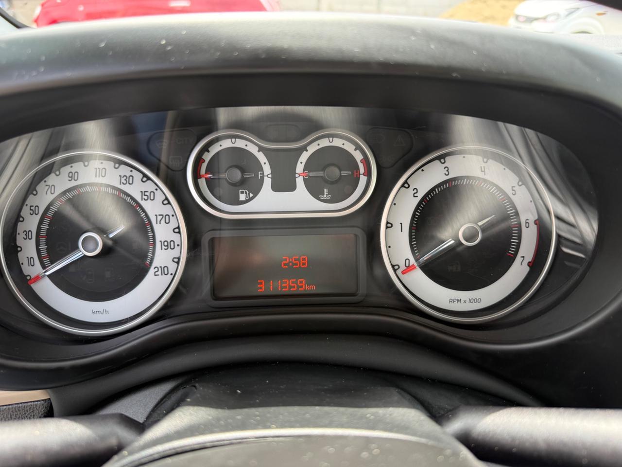 Fiat 500L Living 0.9 TwinAir Turbo Natural Power Lounge
