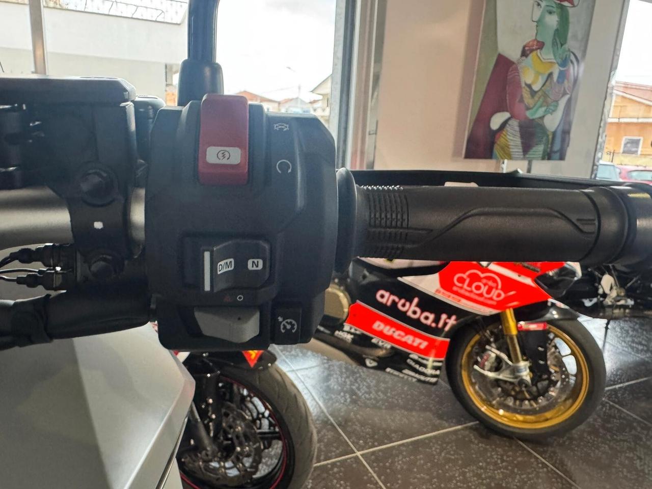 Honda X-ADV 750 soli 900km