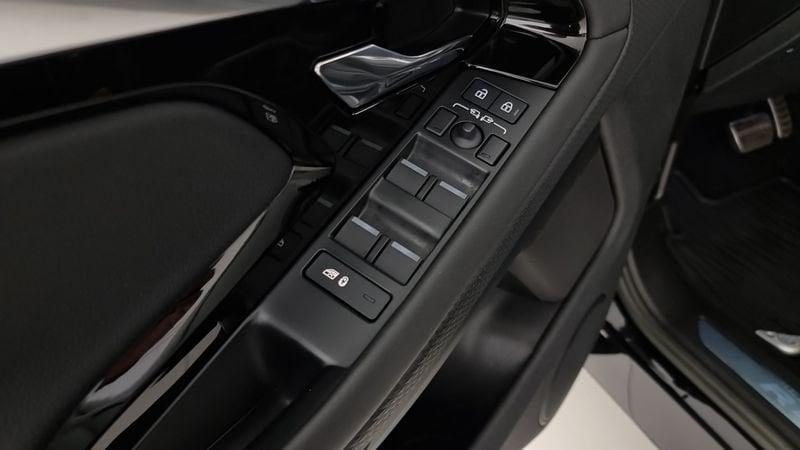 Land Rover RR Evoque 2.0D I4 163 CV AWD Auto R-Dynamic S Autocarro N1