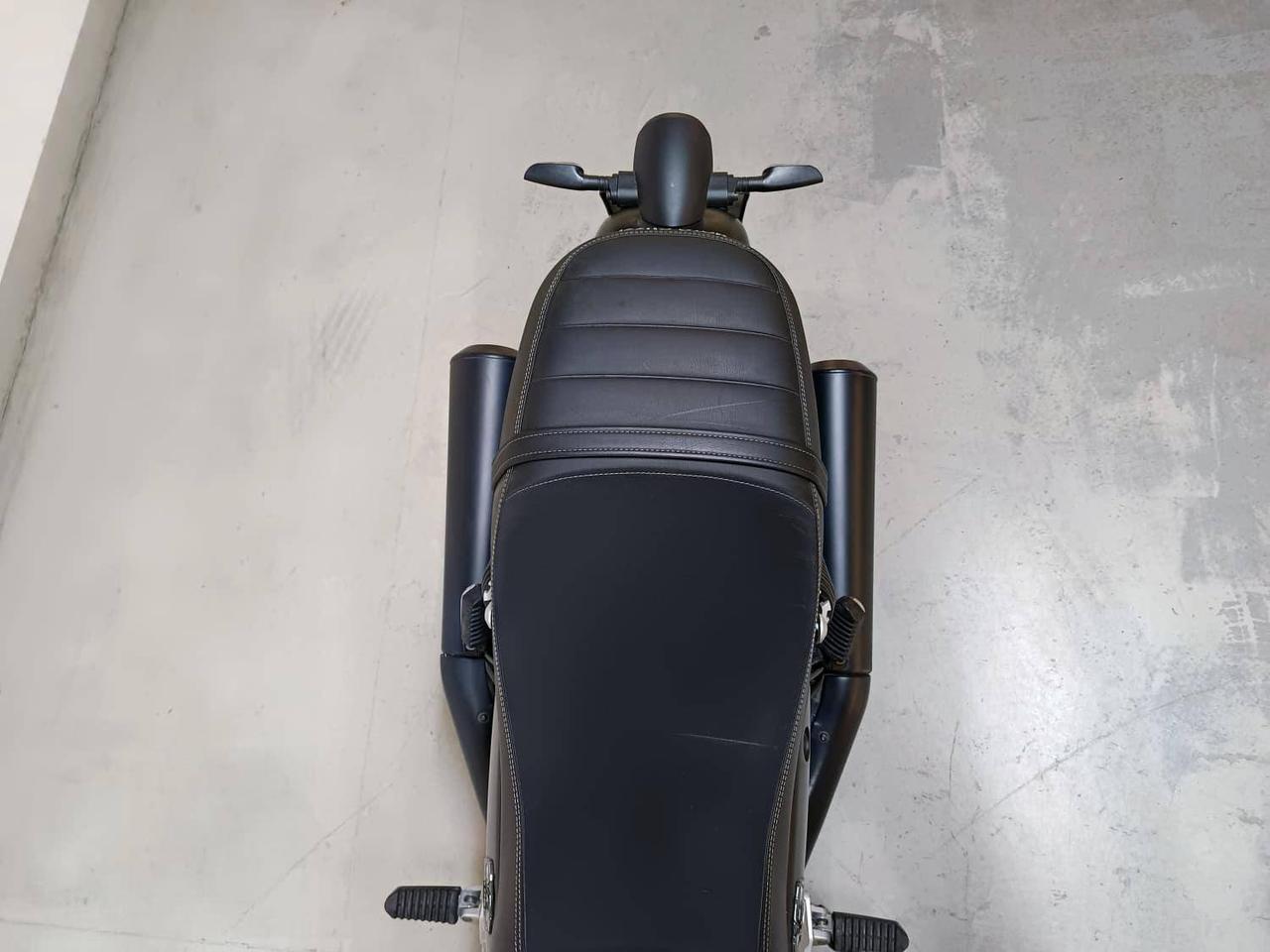 MOTO GUZZI V7 850 Stone