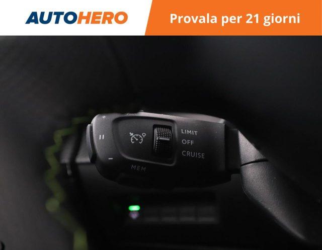 PEUGEOT 2008 Hybrid 136 e-DCS6 GT