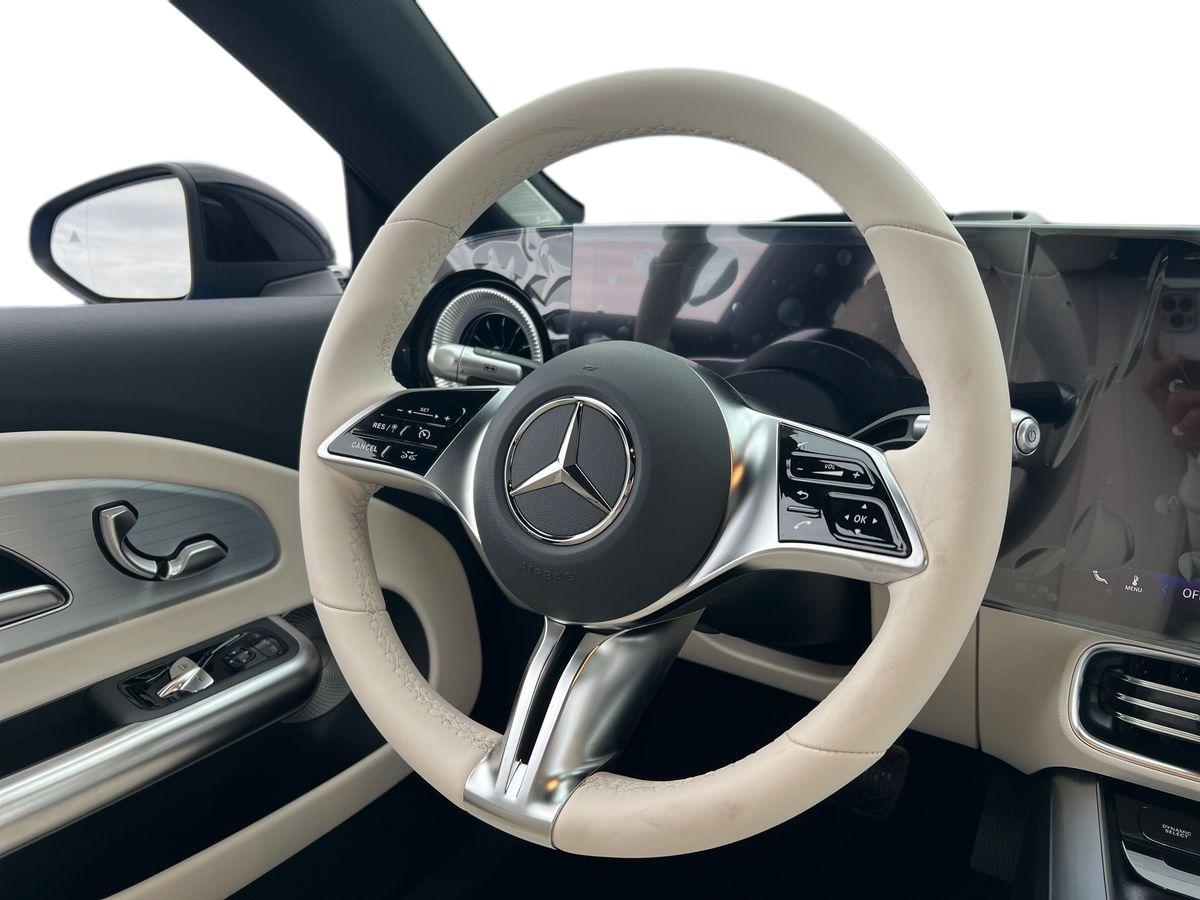 Mercedes-Benz CLA 250+ con tecnologia EQ