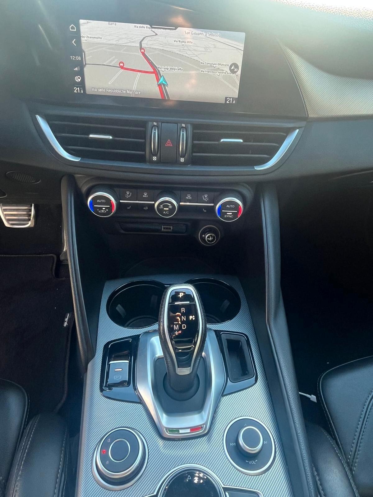 Alfa Romeo Giulia 2.2 Turbodiesel 210 CV AT8 AWD Q4 Veloce