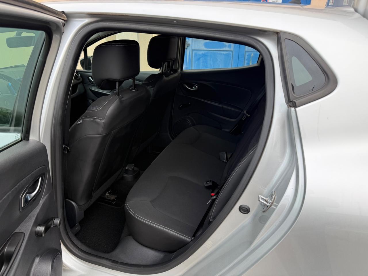 Renault Clio 1.2 75CV 5 porte Zen