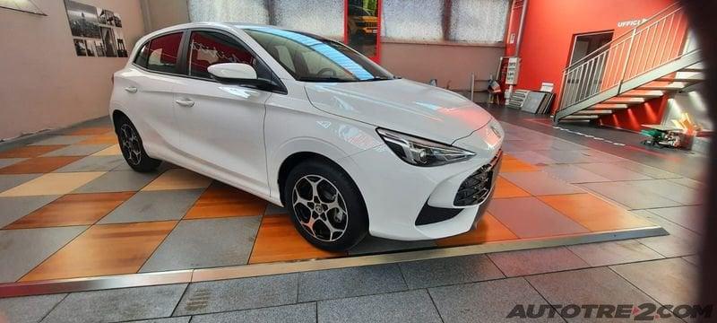 MG MG3 MG3 1.5 Standard DA €13600 DETAX!!