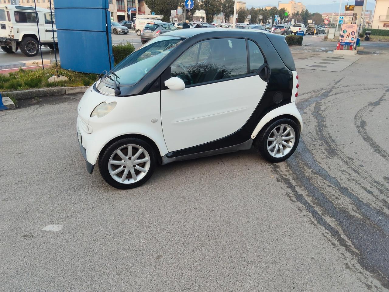 Smart ForTwo 700 coupé pure (37 kW)