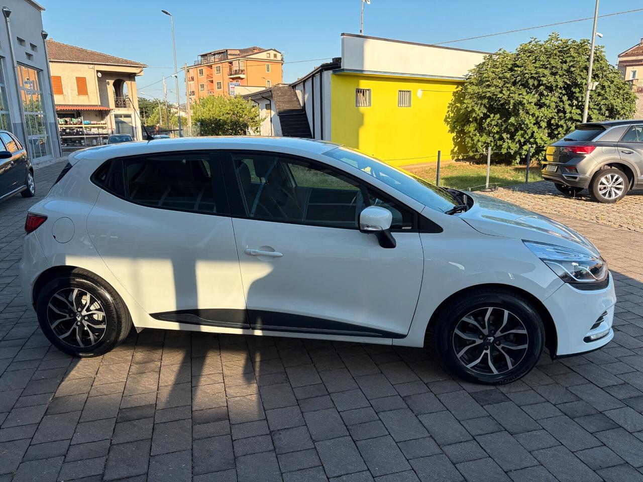 Renault Clio 1.5 dCi 75 CV 5 porte Moschino Intens