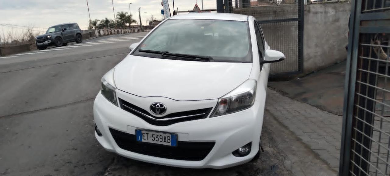 Toyota Yaris 1.4 D-4D 5 porte Active